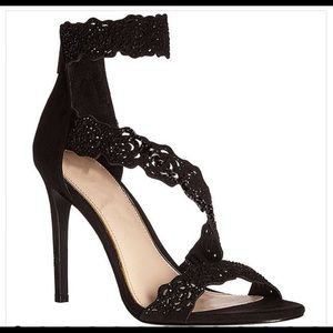 Elsyhans Sandals With shiny crystal stones